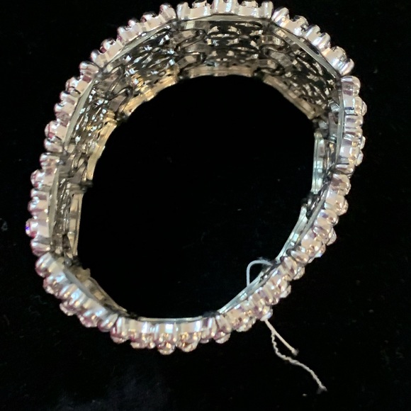 Stretch Cuff Bracelet With BLING - Picture 4 of 9